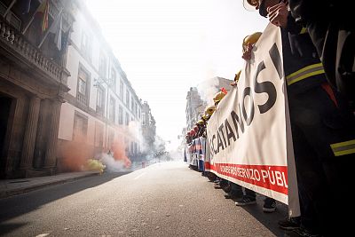 2016 04 18 ManifaBombeirosOurense17.jpg